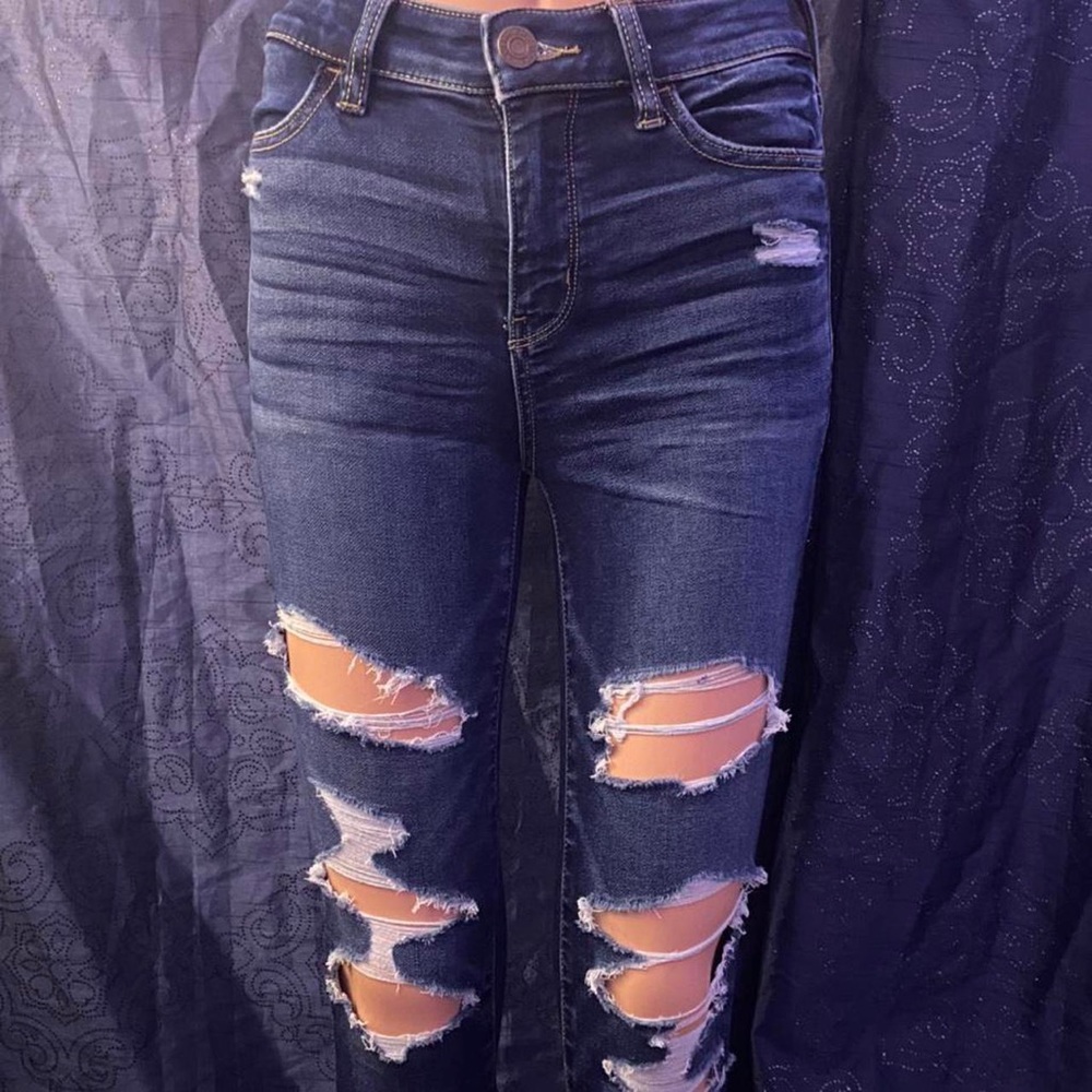 American eagle ripped jeans